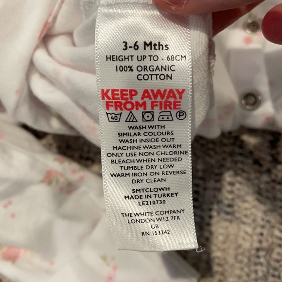 The White Company Peter Pan Collared 3-6 month Onesie - Picture 5 of 5